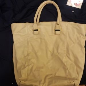 White creme purse XXI